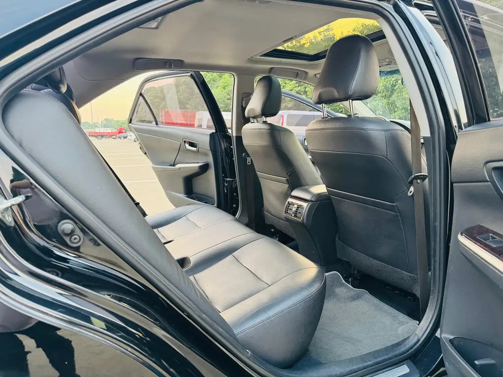 TOYOTA CAMRY 2015