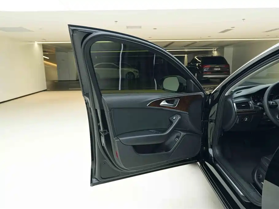 AUDI A6L 2016