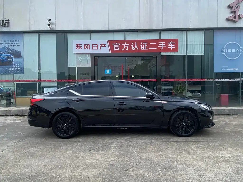 NISSAN TEANA 2022