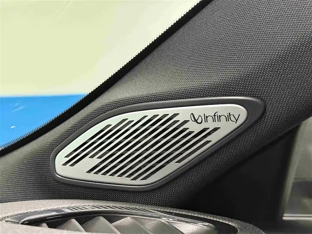 LYNK&CO 02 HATCHBACK 2021