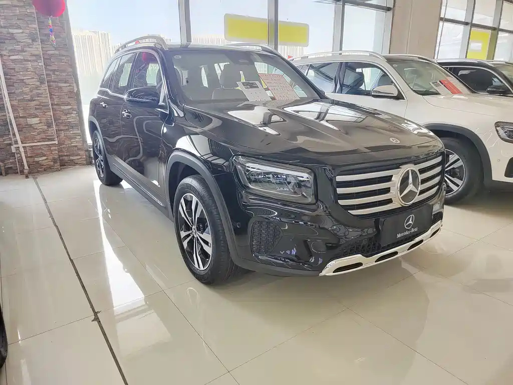 MERCEDES BENZ GLB 2024