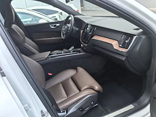 VOLVO XC60  2025 YEAR B5 4WD  DELUXE EDITION 2025