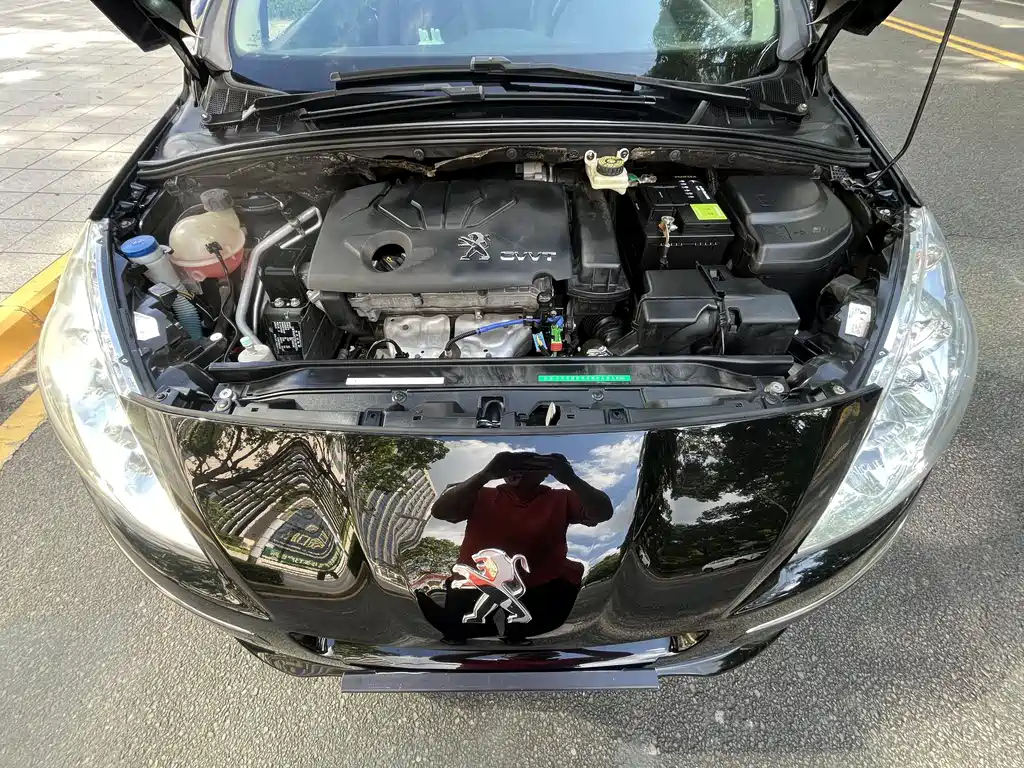 PEUGEOT 408 2013