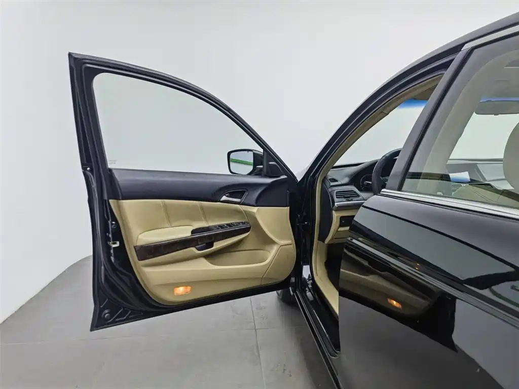 HONDA ACCORD 2010