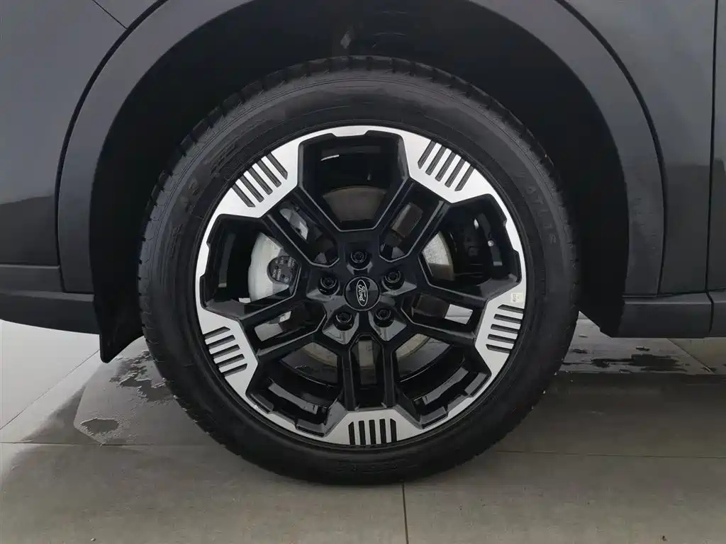 FORD EQUATOR SPORT 2025