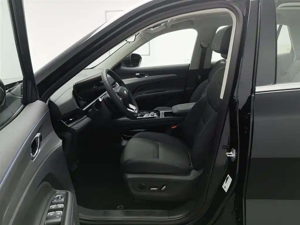 FORD EQUATOR SPORT 2025