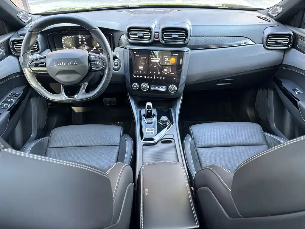 LYNK&CO 02 HATCHBACK 2022