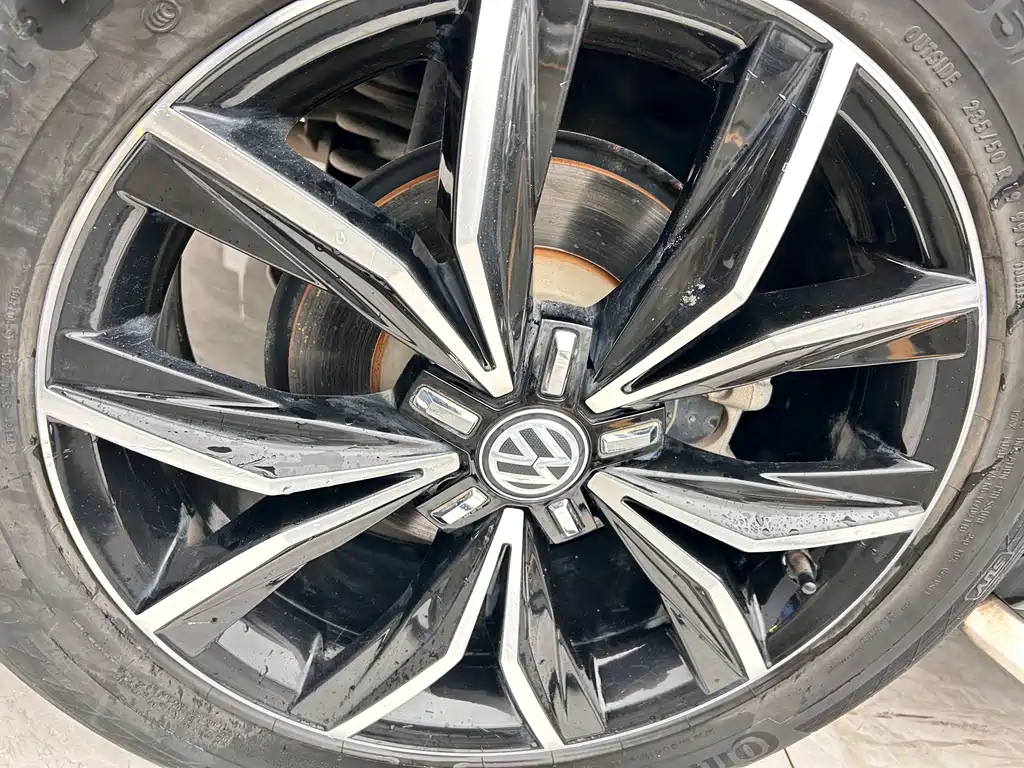 VOLKSWAGEN TIGUAN L 2020