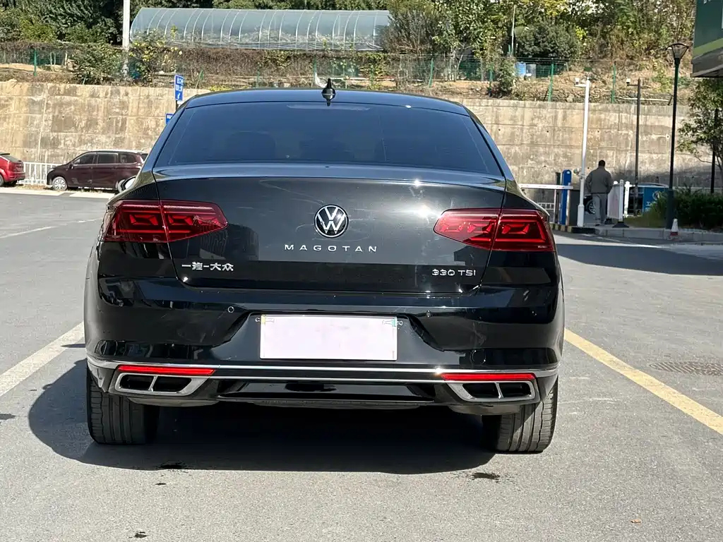 VOLKSWAGEN MAGOTAN 2024