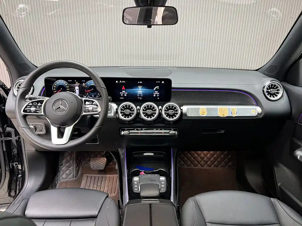 MERCEDES BENZ GLB 2024