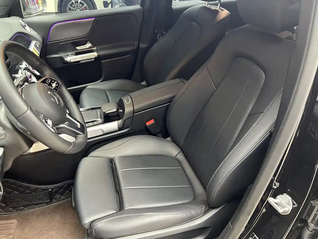 MERCEDES BENZ GLB 2024