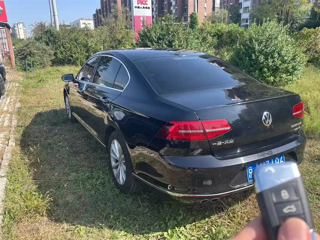 VOLKSWAGEN MAGOTAN 2017