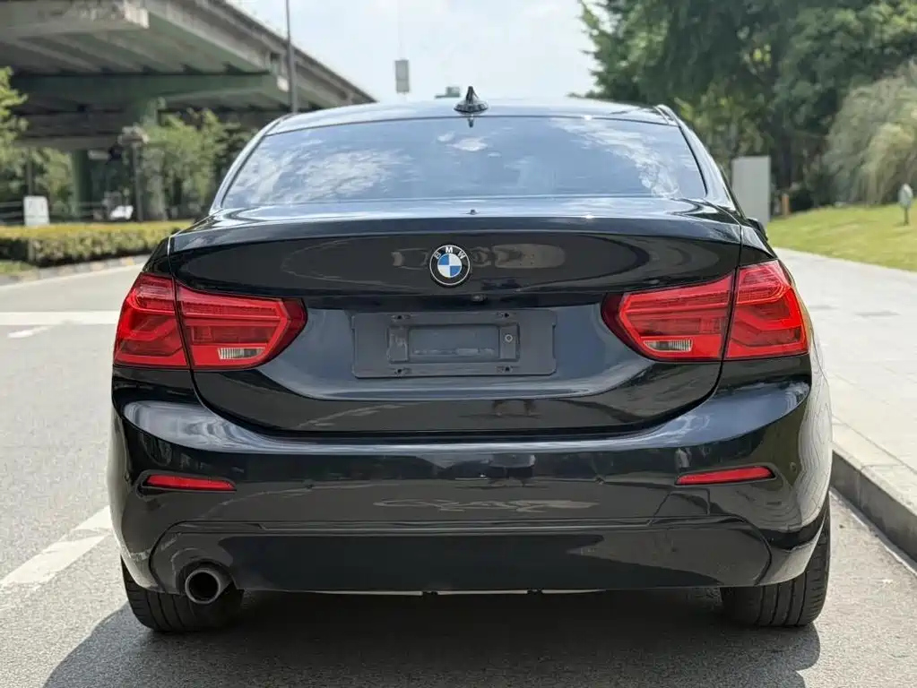 BMW 1-SERIES 2018