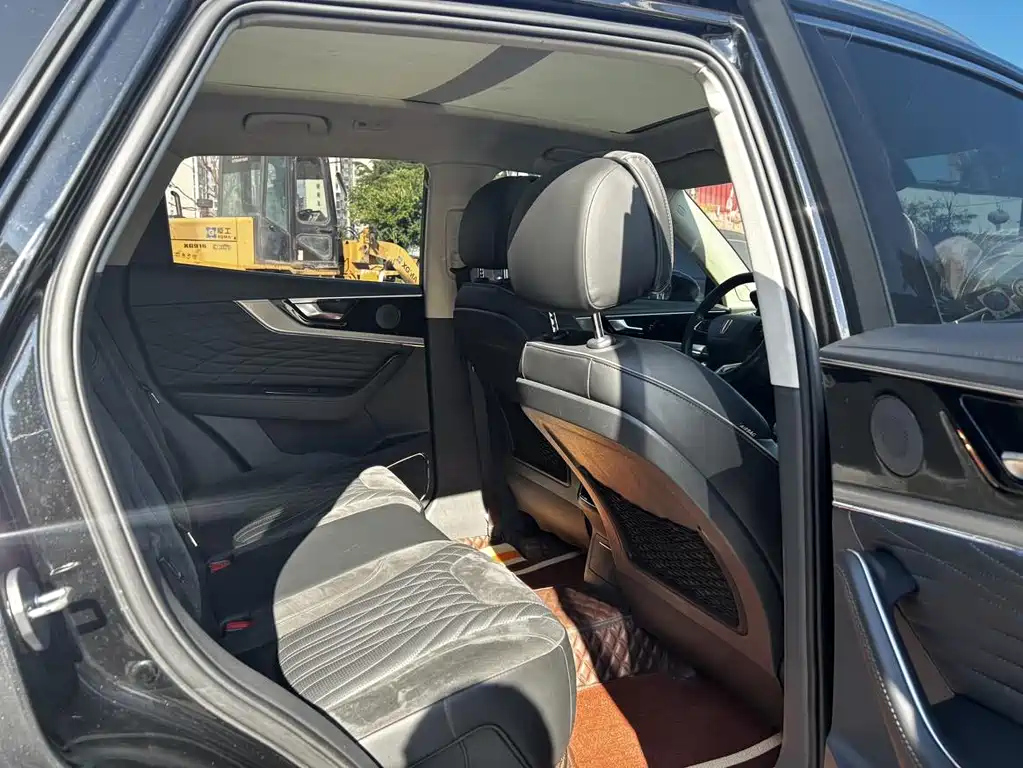 HONGQI HS5 2022