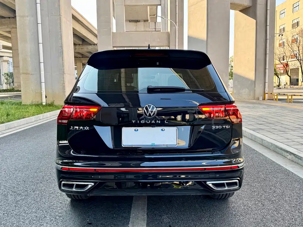 VOLKSWAGEN TIGUAN L 2023