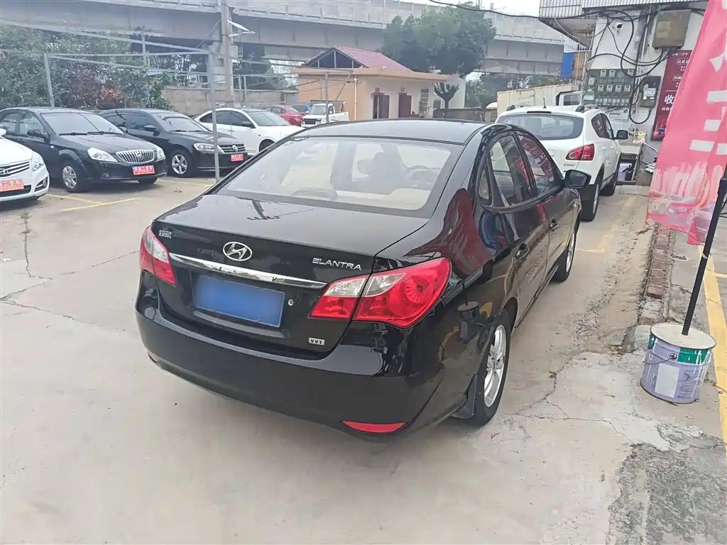 HYUNDAI CELESTA 2015