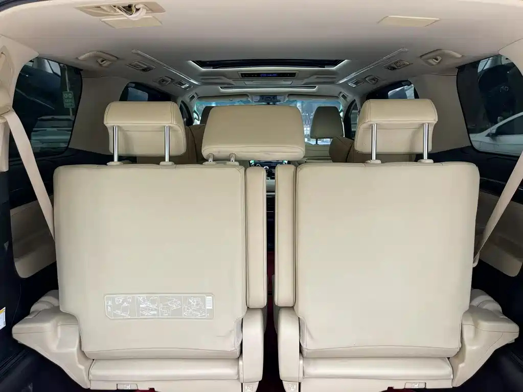 TOYOTA ALPHARD 2018