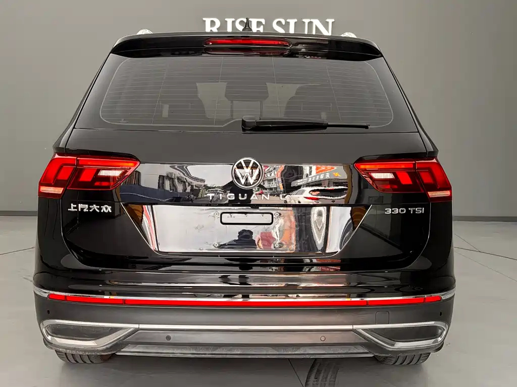 VOLKSWAGEN TIGUAN L 2023
