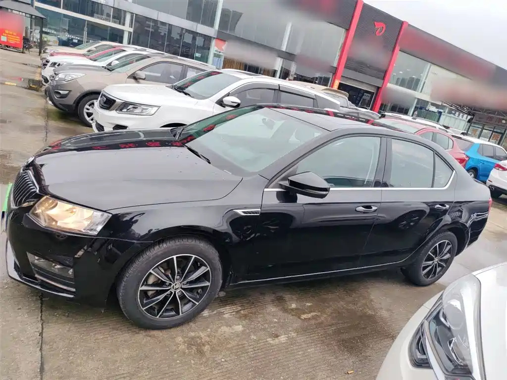 SKODA OCTAVIA 2017