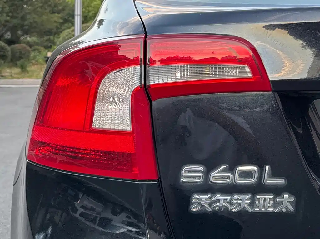 VOLVO S60 2014