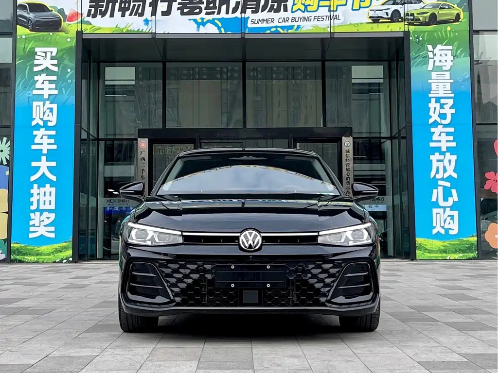 VOLKSWAGEN PASSAT 2025