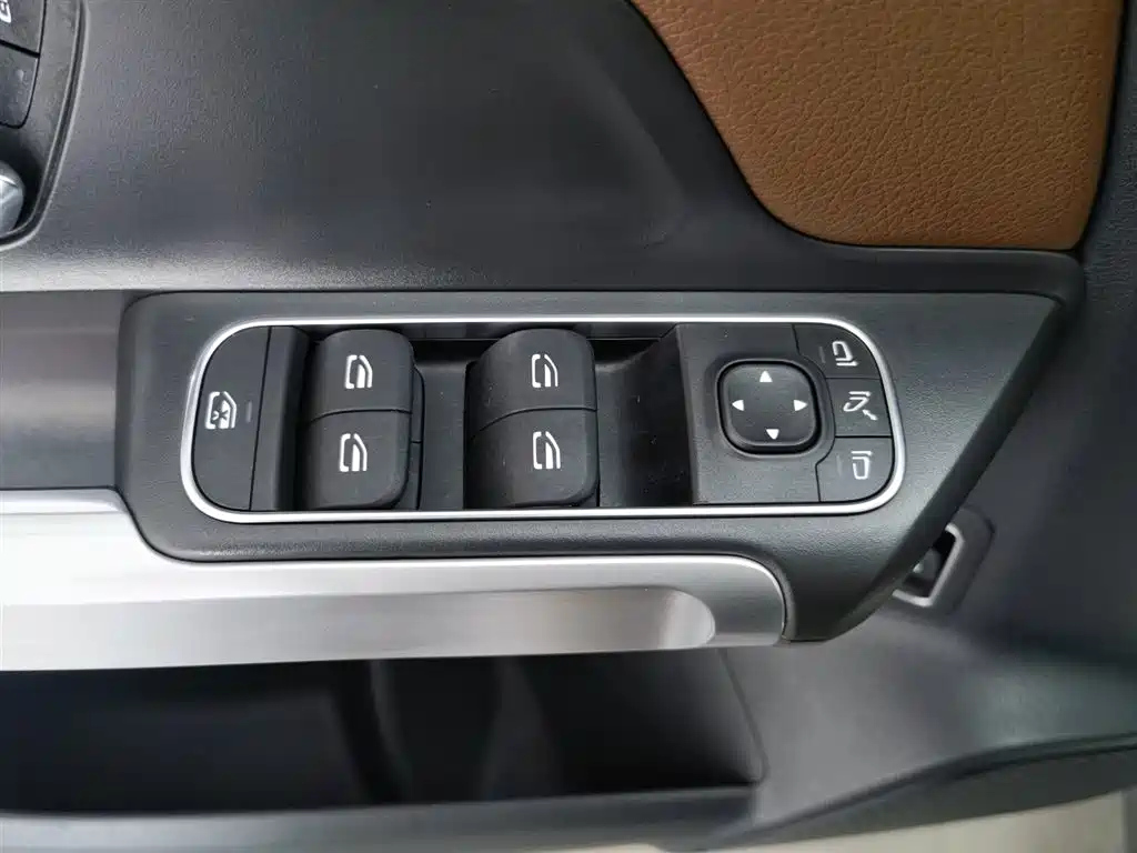MERCEDES BENZ GLB 2022