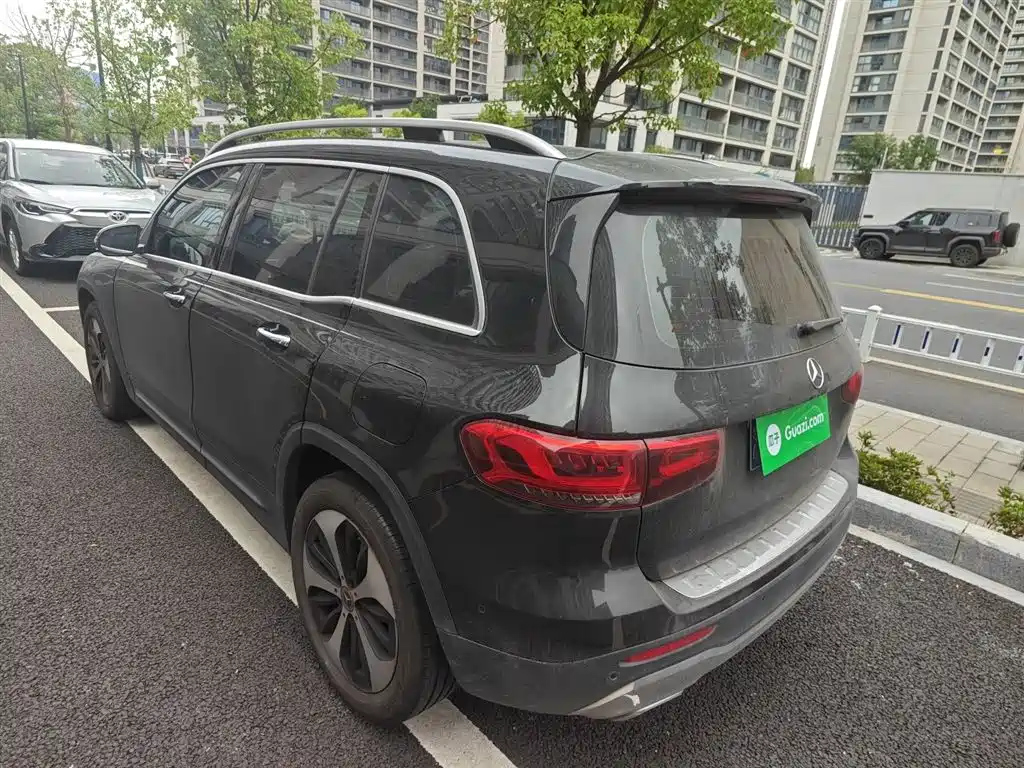 MERCEDES BENZ GLB 2021