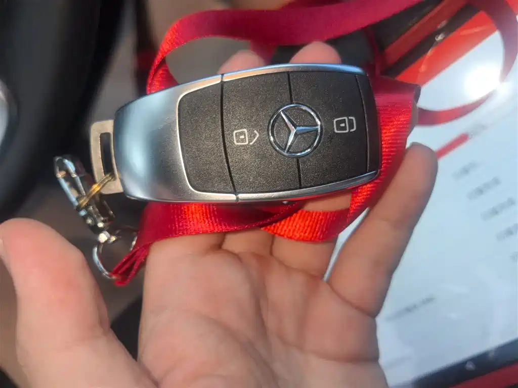 MERCEDES BENZ GLB 2022