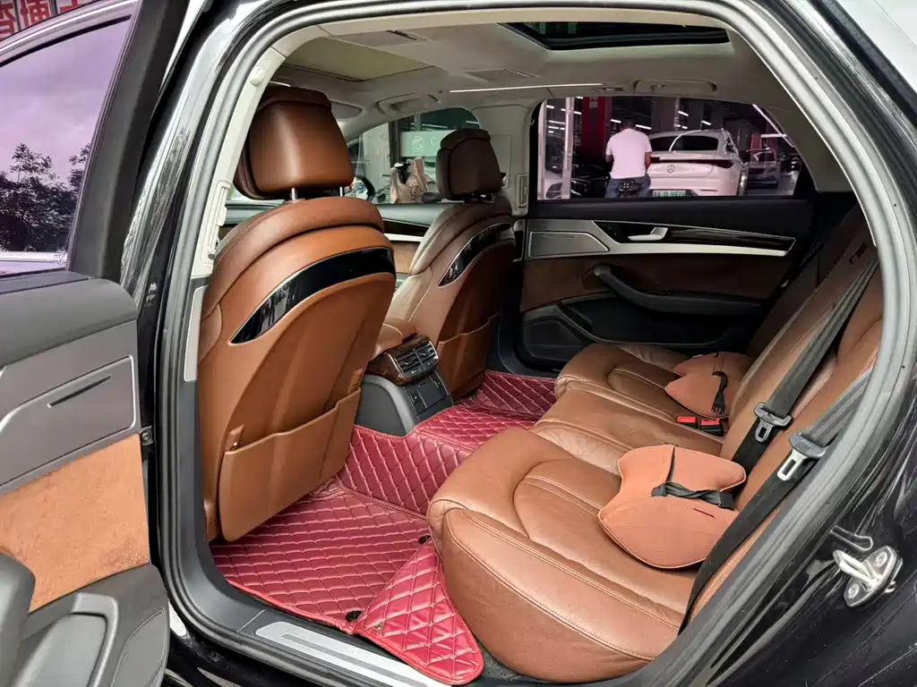 AUDI A8 2014
