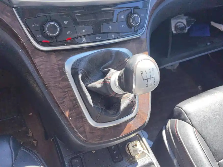 HAVAL H6 2015