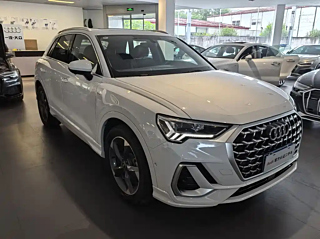 AUDI Q3  2024