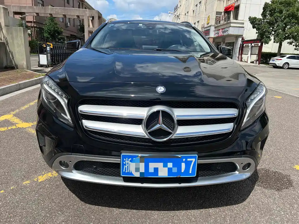 MERCEDES BENZ GLA 2016