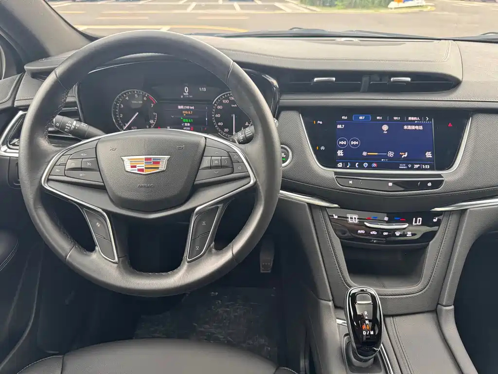 CADILLAC XT5 2021