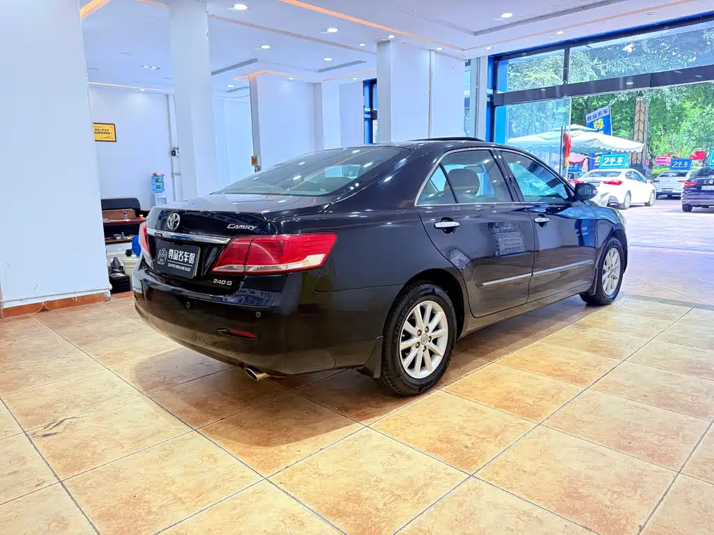 TOYOTA CAMRY 2010