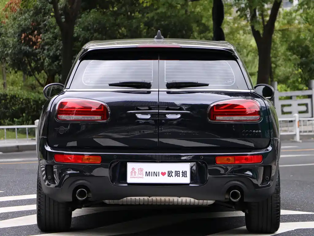MINI CLUBMAN 2024