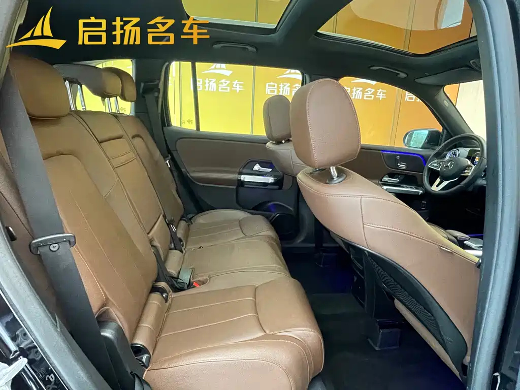 MERCEDES BENZ GLB 2023