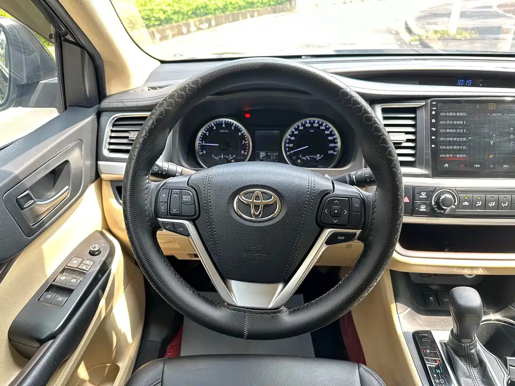 TOYOTA HIGHLANDER 2018