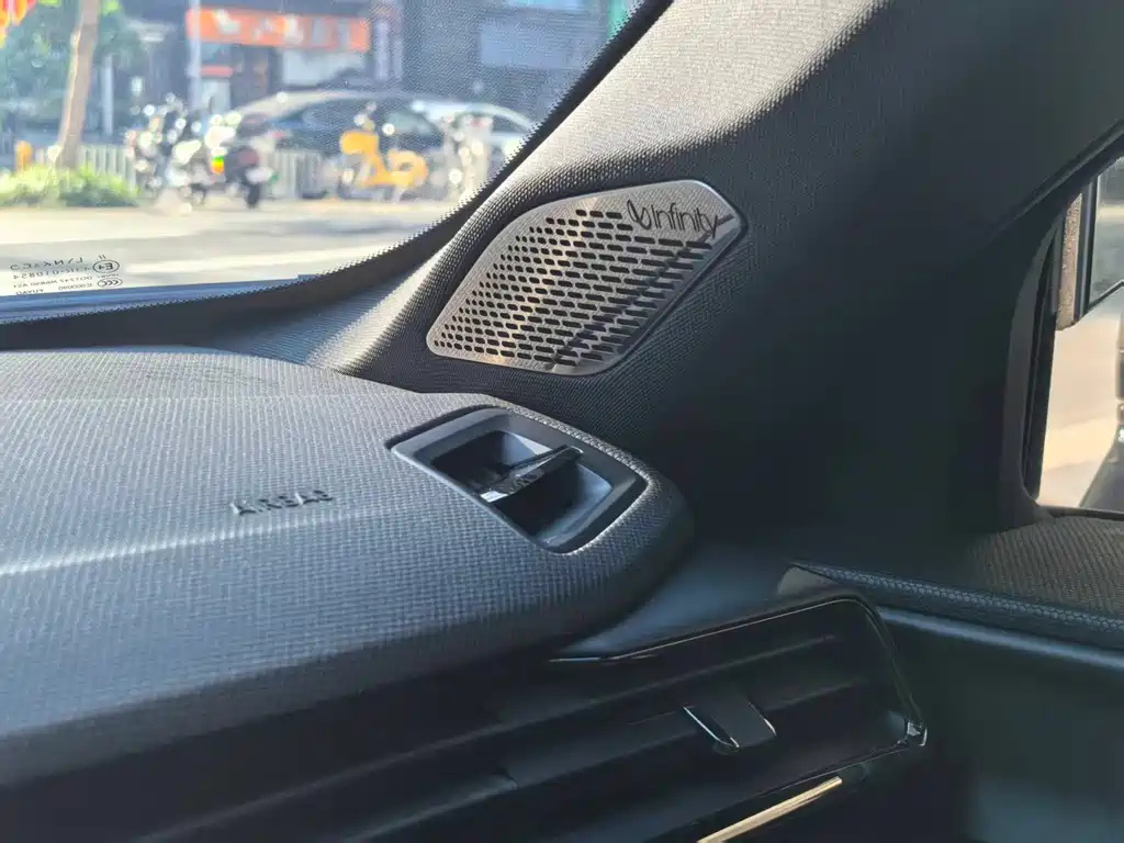 LYNK&CO 05 NEW ENERGY 2022