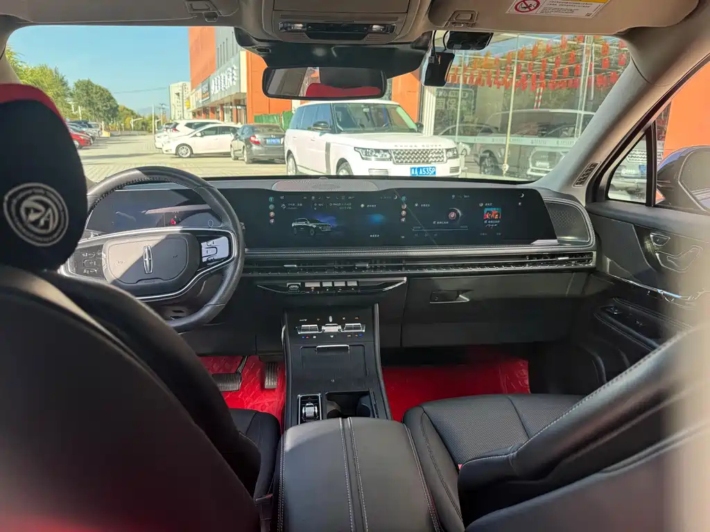 LINCOLN ADVENTURER 2024