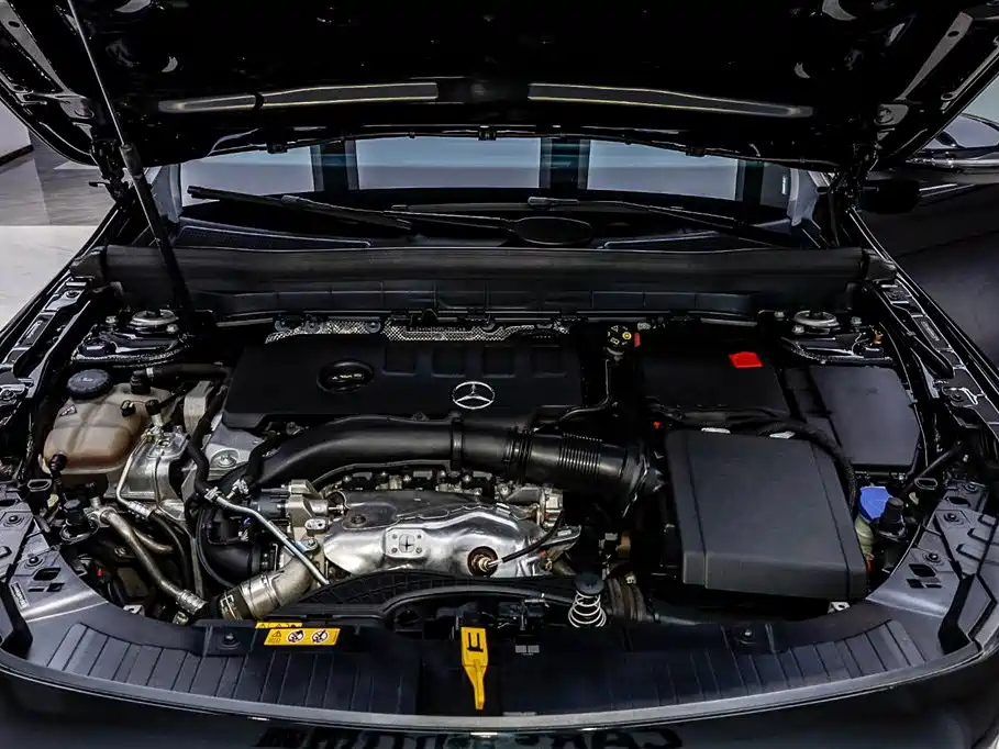 MERCEDES BENZ GLB 2023