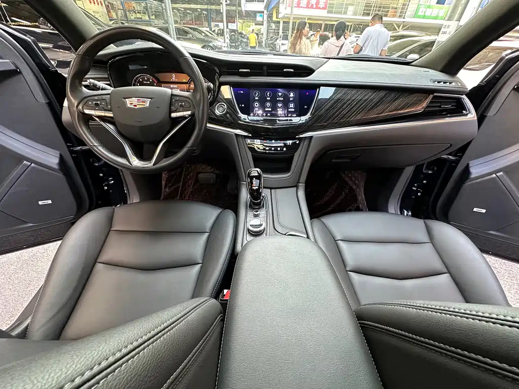 CADILLAC XT6 2022