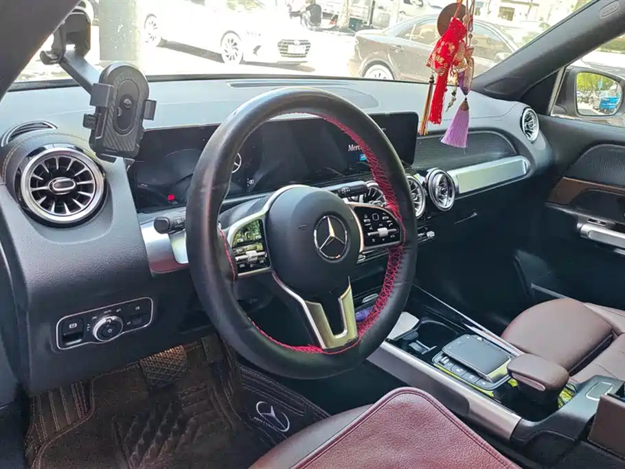 MERCEDES BENZ GLB 2021