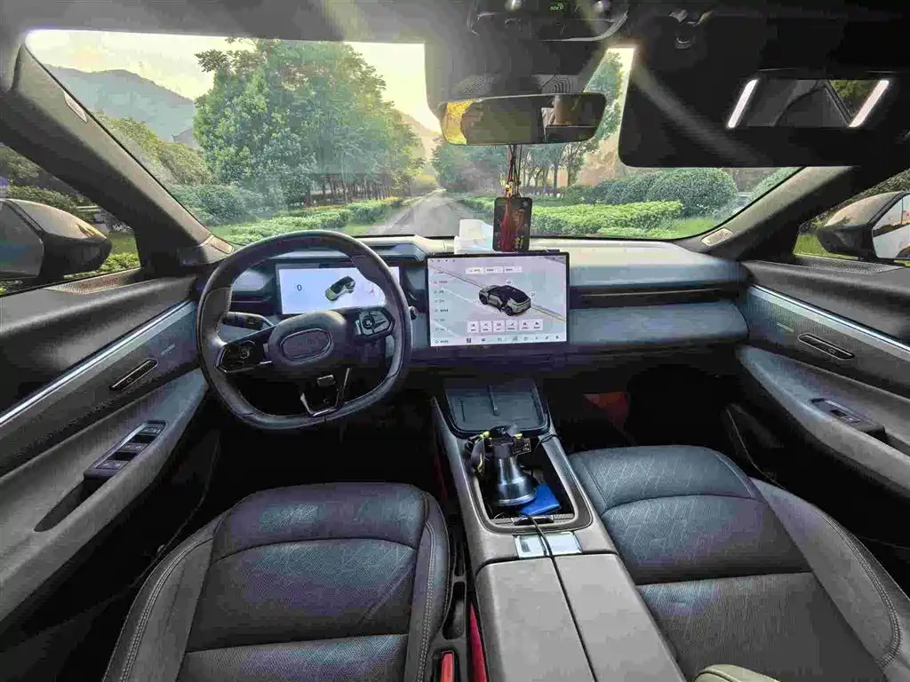 LYNK&CO 08 NEW ENERGY 2023