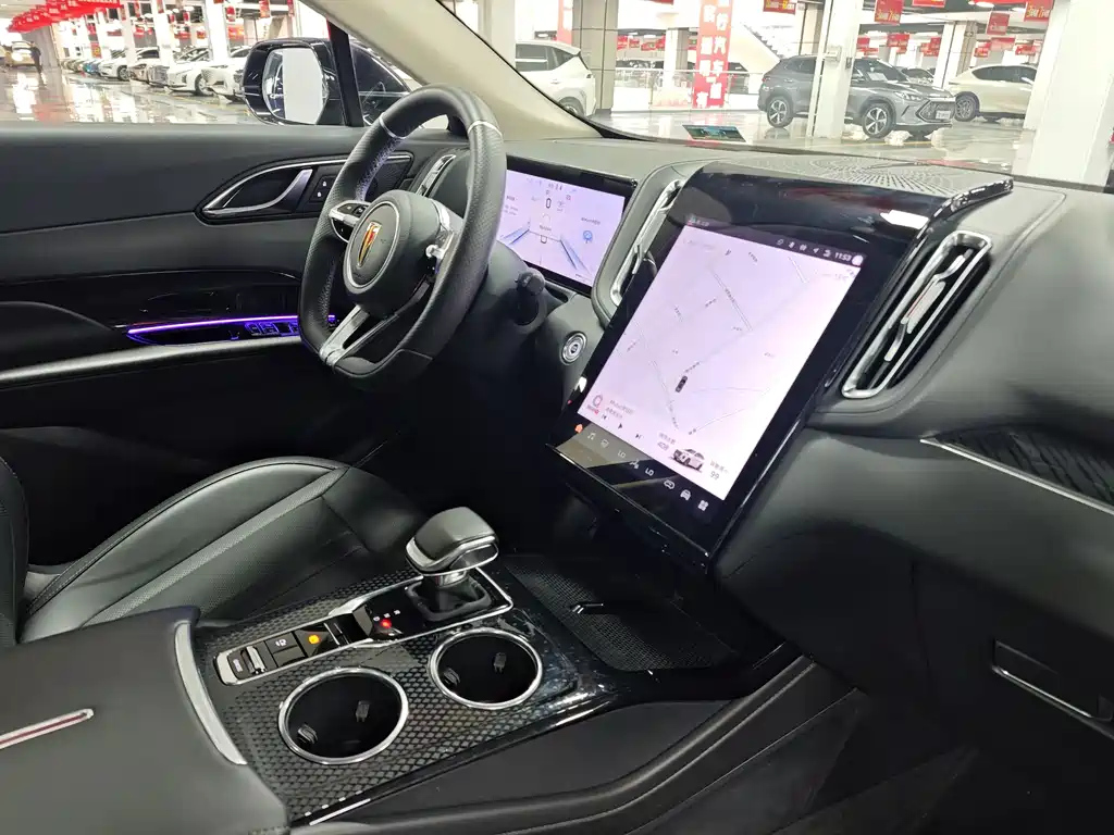 HONGQI HS3 PHEV 2024