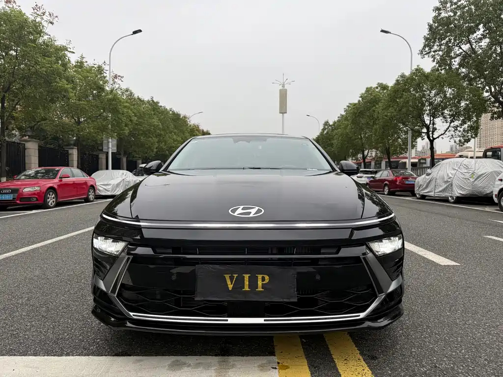 HYUNDAI SONATA 2025