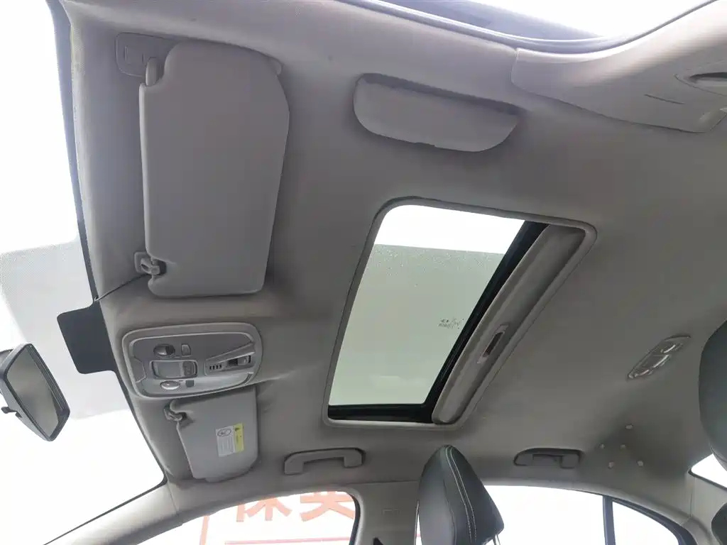 PEUGEOT 408 2015