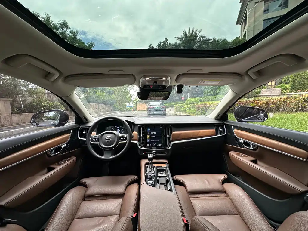 VOLVO S90 2020