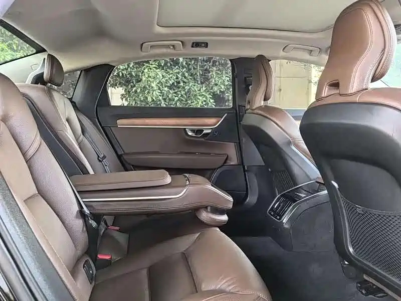 VOLVO S90 2020