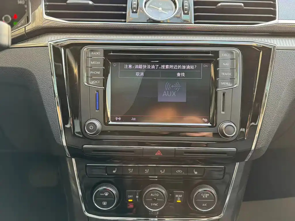 VOLKSWAGEN PASSAT 2018