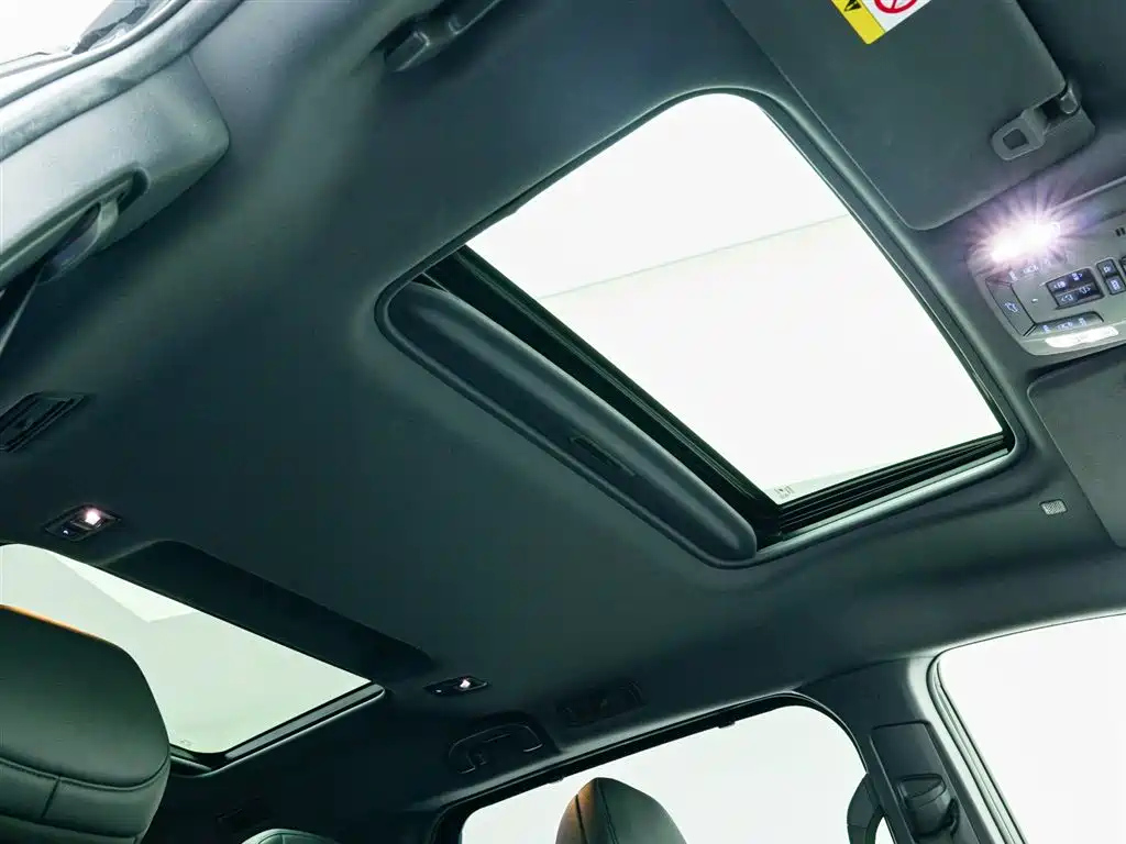 TOYOTA SIENNA SIENNA 2023